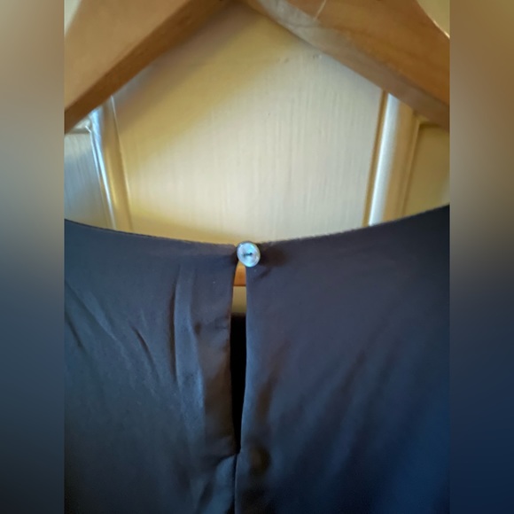 She + Sky Black Scoop Neck Long Sleeve Tiered Shift Dress Size M - Picture 6 of 7